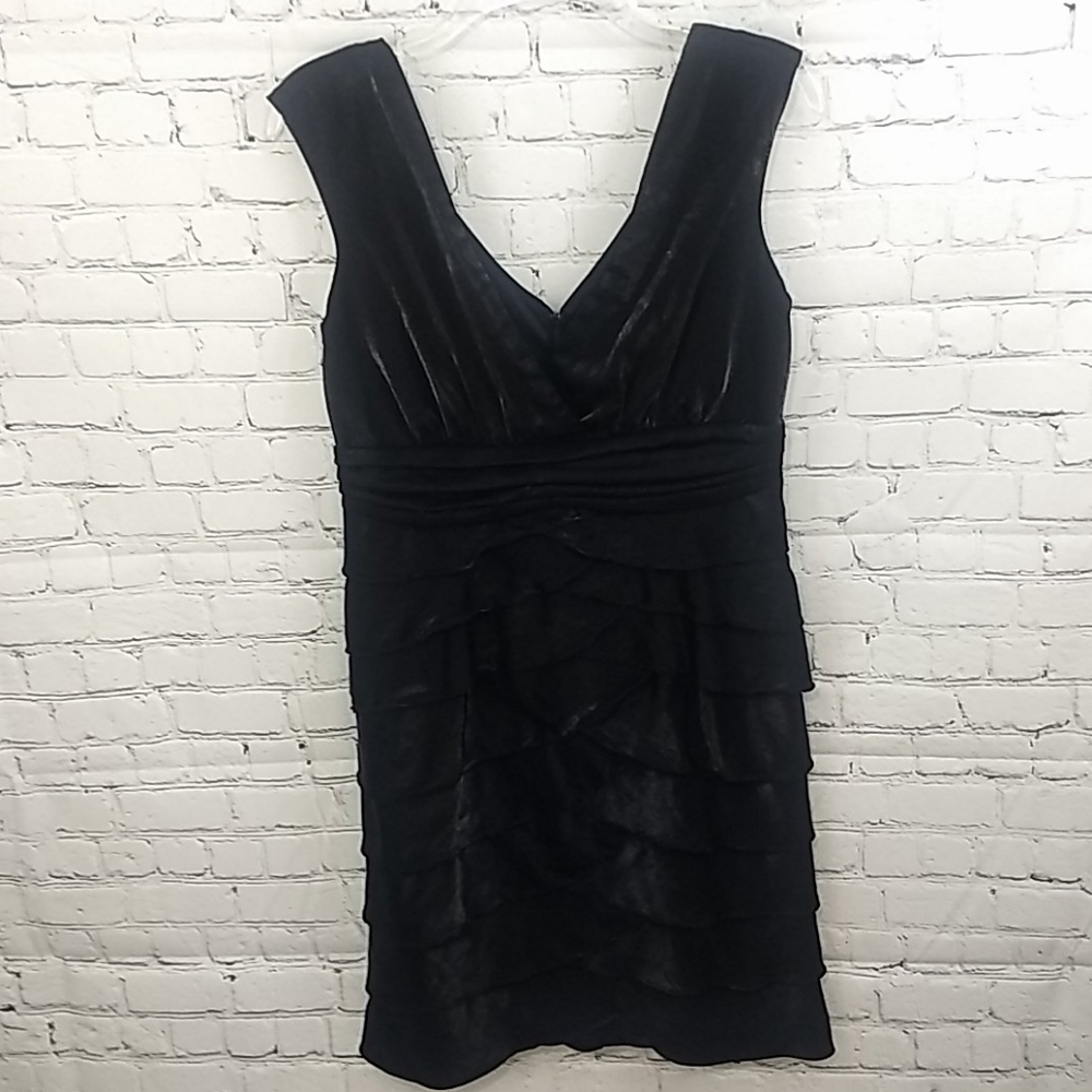 Roulette Sleeveless Black Cocktail Dress